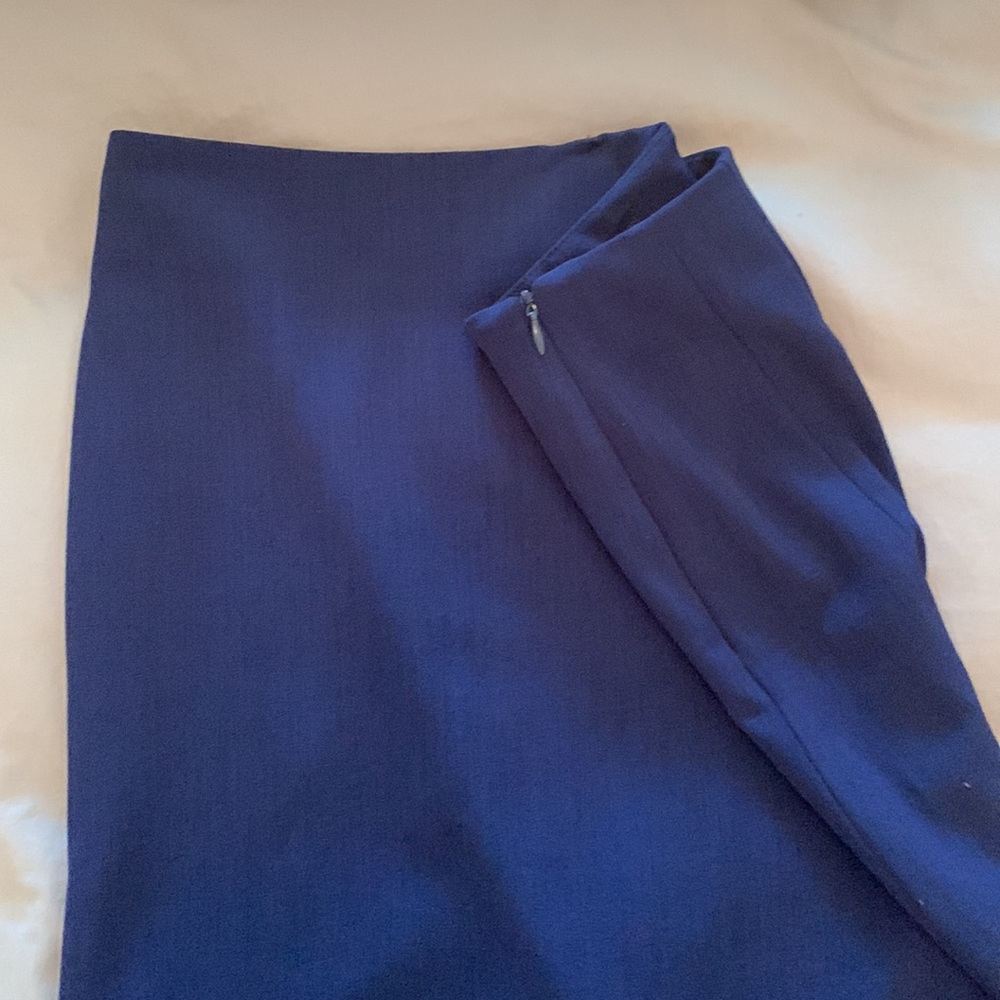 MM LaFleur navy strait skirt Size 6